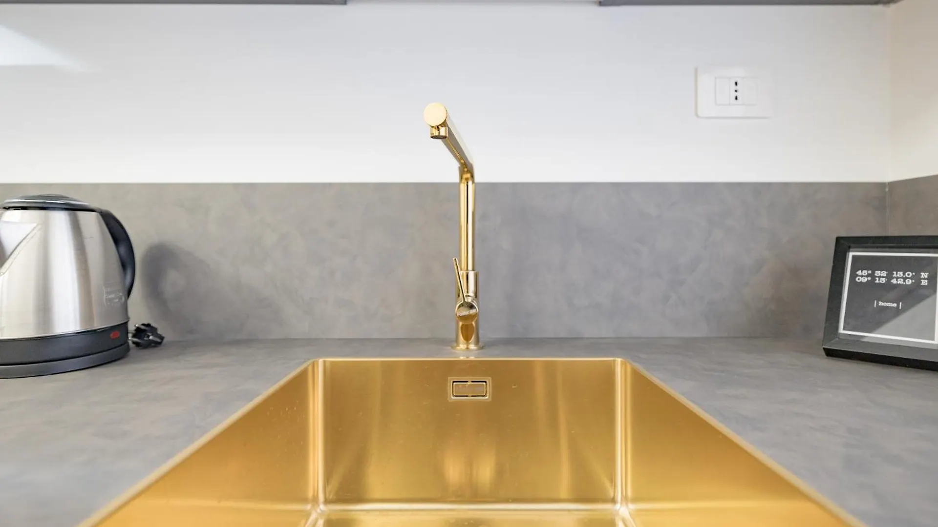 3Co4 - Duomo - Chic - Central - Milan Apartment